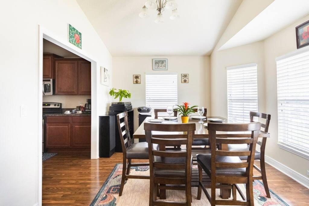 West Melbourne Hidden Gem Hideaway Homely מראה חיצוני תמונה